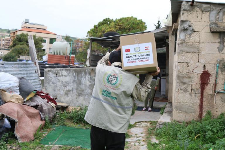 Humanitarian aid for Palestinian refugees