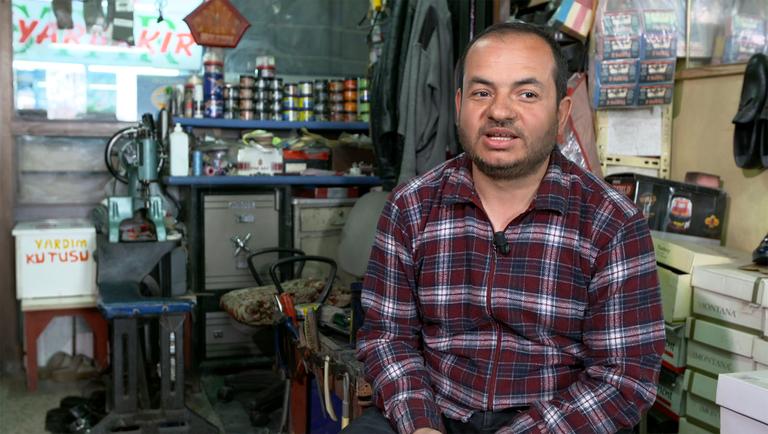 Şehre gelen her muhacir onu arıyor