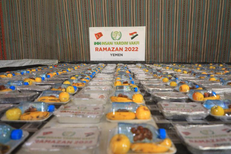 Yemenli ihtiyaç sahiplerine Ramazan yardımı