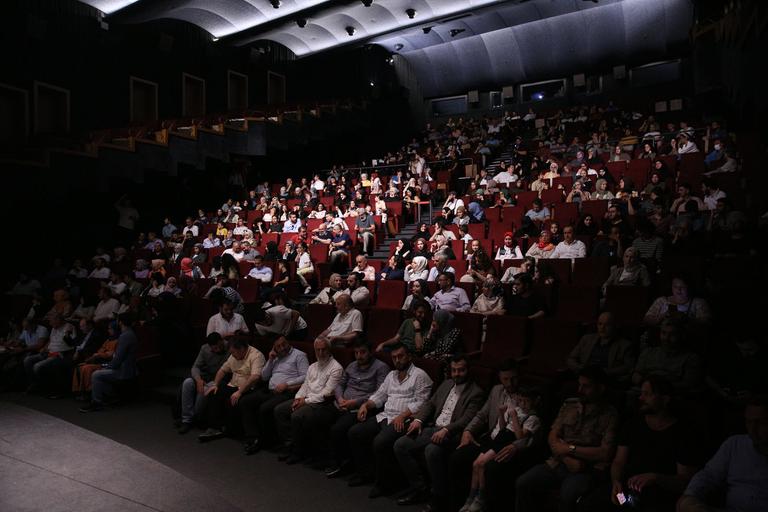 Premier of “Signal”