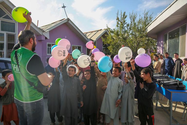 49 ülkede 134 bin yetime düzenli destek