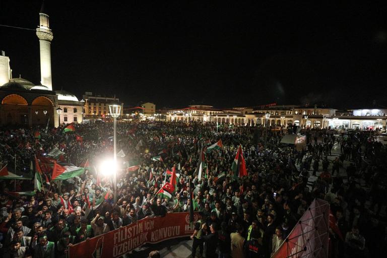 "Filistin İçin Özgürlük Konvoyu" Konya'da!