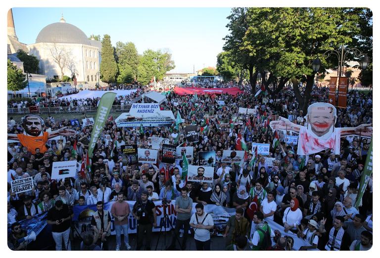 Beyazıt’ta on binlerin katılımıyla büyük Gazze yürüyüşü