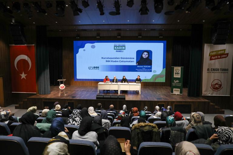 نظّمت وحدة المرأة التابعة لهيئة الإغاثة الإنسانية (İHH) ندوة بعنوان “المرأة في المجتمع المدني بين ال