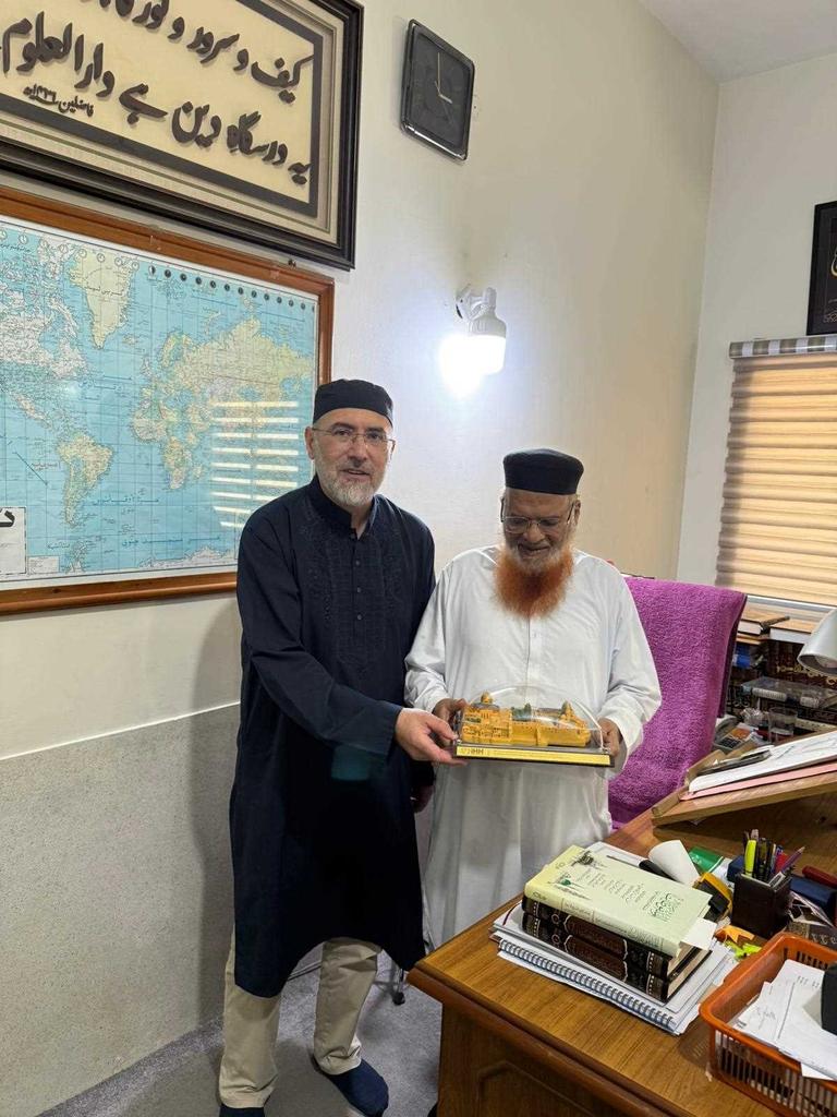IHH visited Jamia Darul Uloom Karachi