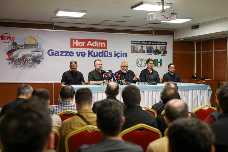 İHH’dan, Gazze’de 5 görevlisinin şehit edildiği saldırıyla ilgili basın açıklaması