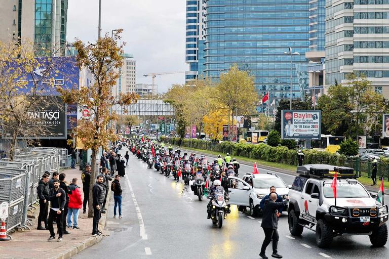 İstanbul’da yüzlerce motosiklet ve araçla büyük Gazze konvoyu