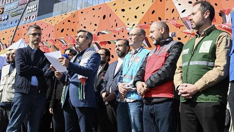 İstanbul'da 3 AVM'deki 80'e yakın mağaza bir günlük kazancını Gazze'ye bağışlıyor
