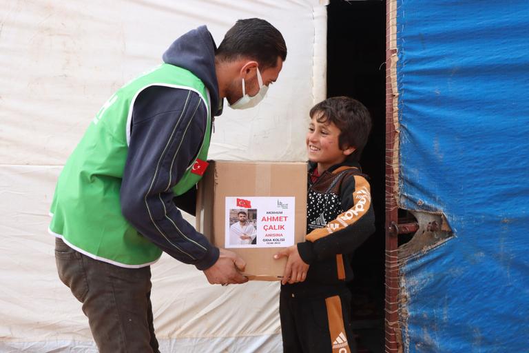 Ahmet Çalık’ın ailesinden Suriye'ye gıda yardımı