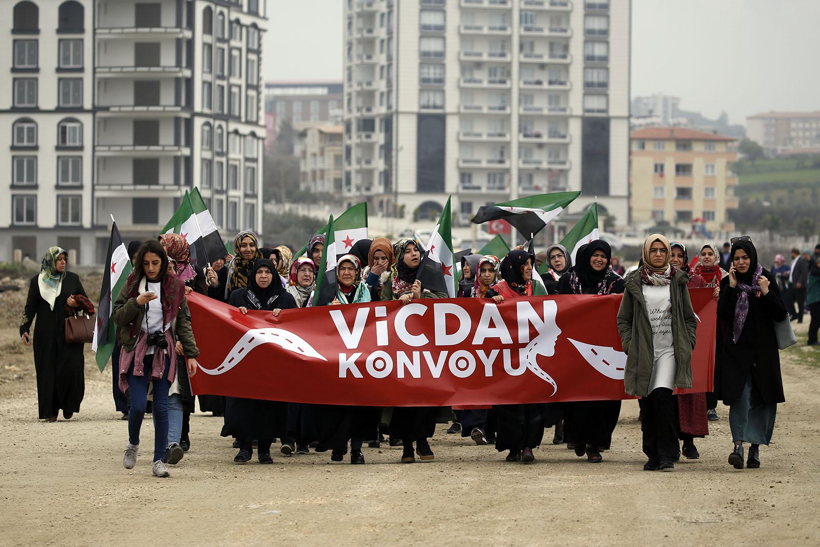 vicdanli-kadinlardan-sessiz-ciglik.jpg