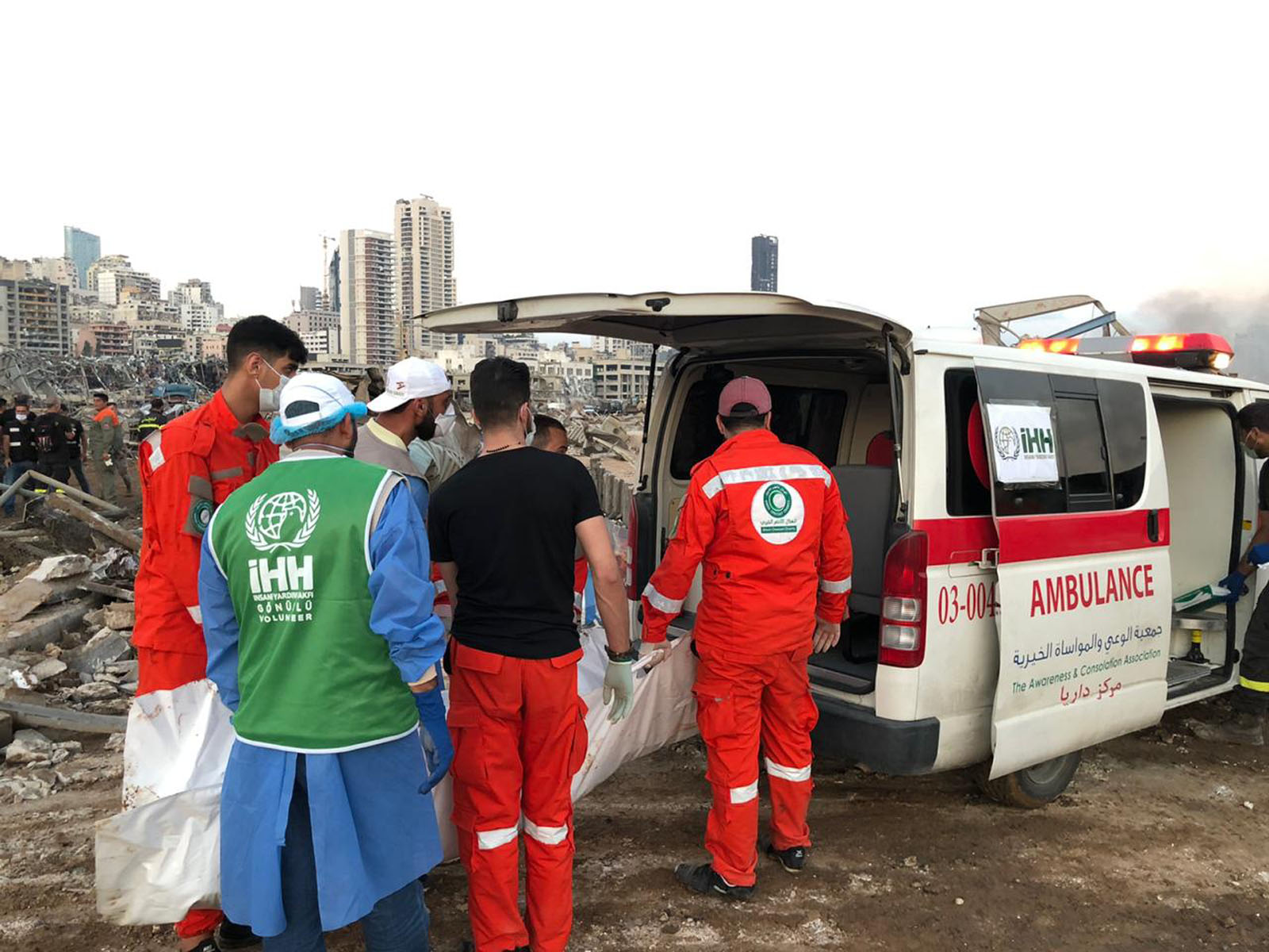 IHH Teams Launched Operations in Beirut