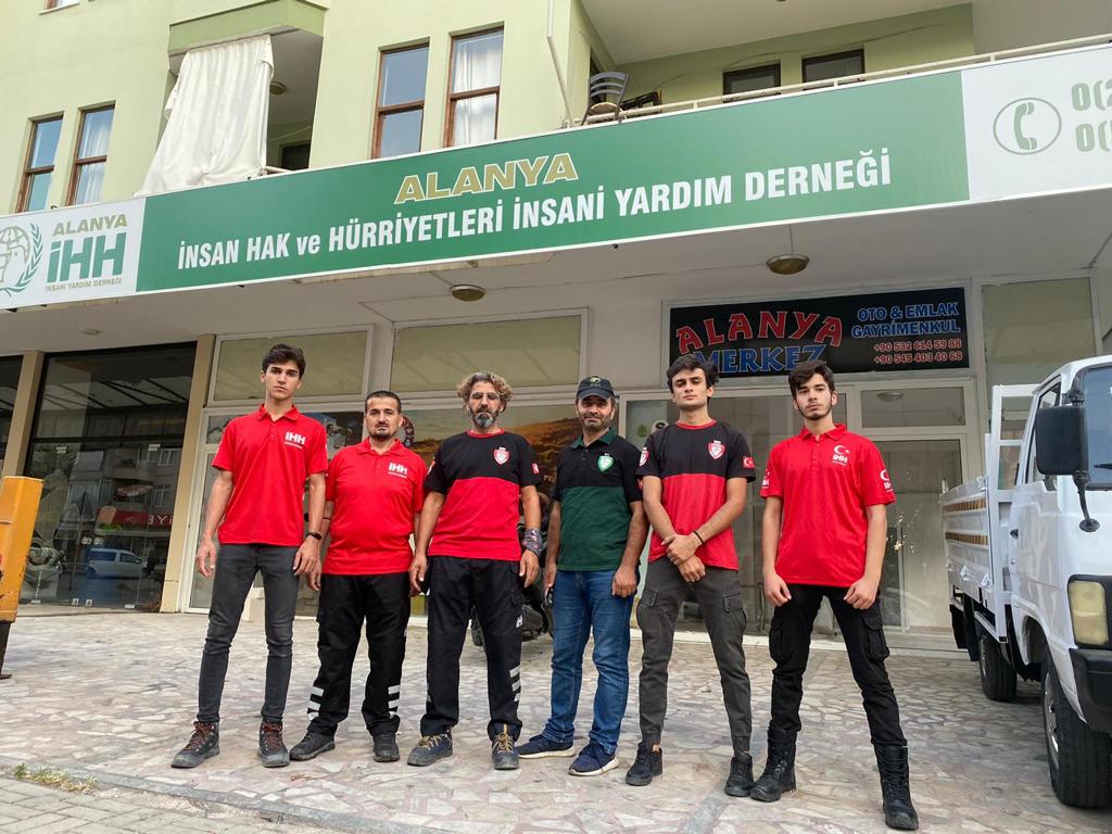 ihh-arama-kurtarma-ekipleri-izmir-icin-yolda-1.jpg