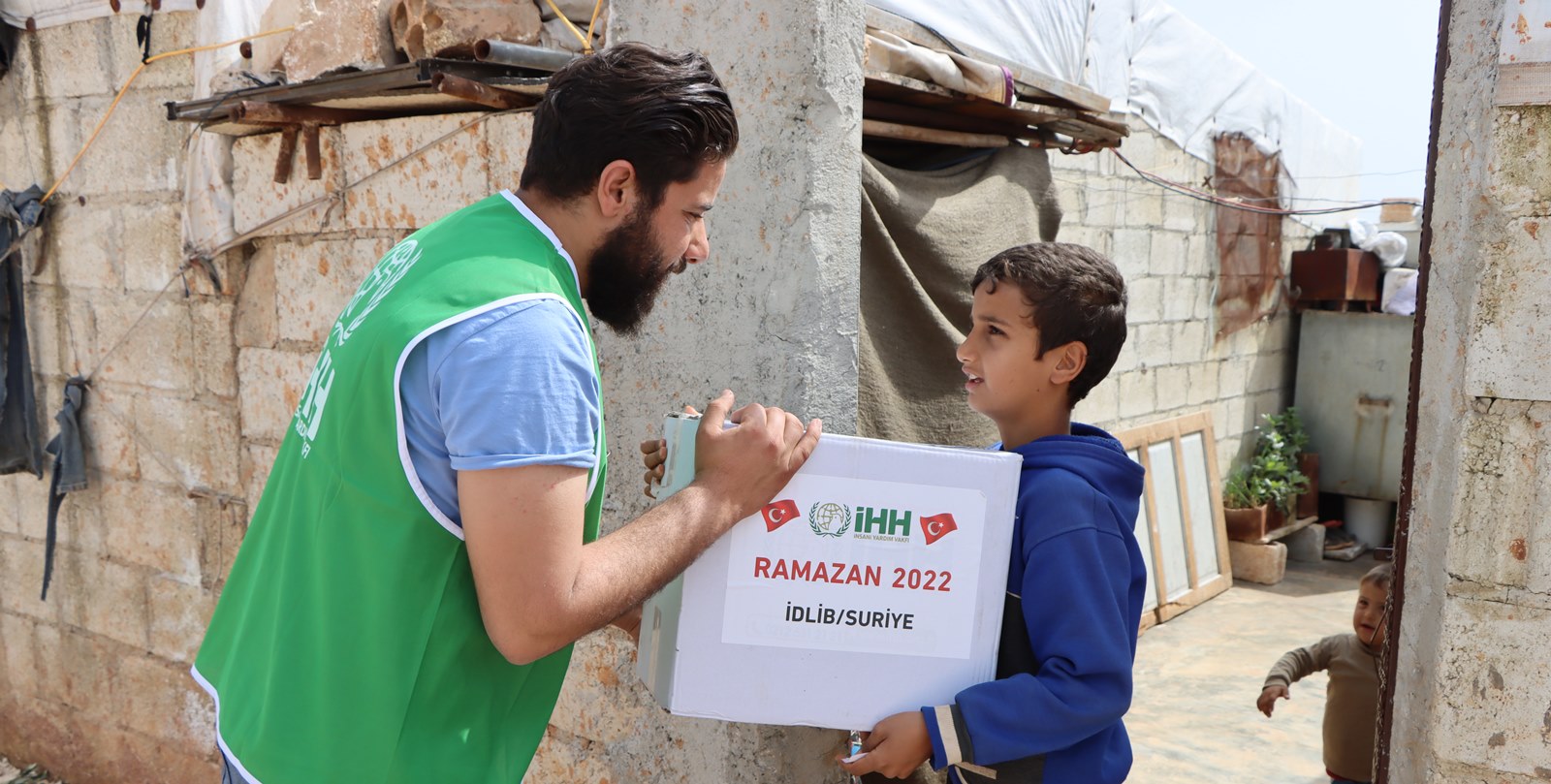 مساعدات رمضان لـ 130 ألف شخص في سوريا