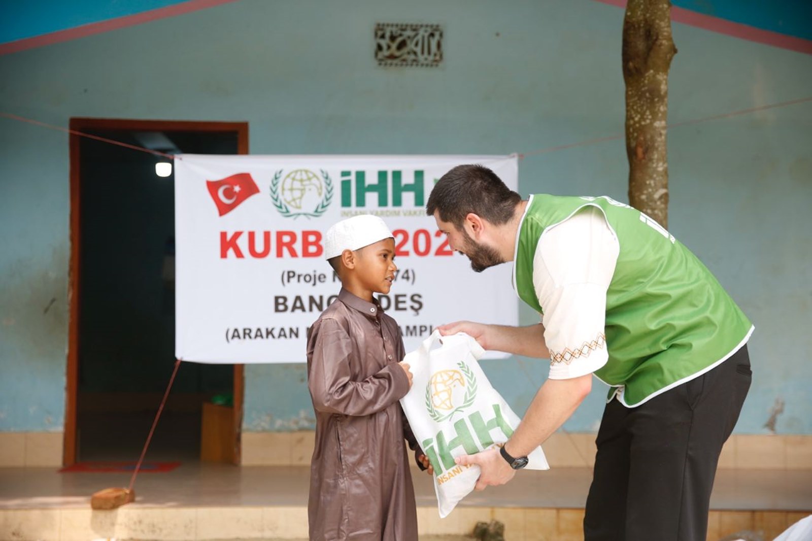 IHH distributed qurbani meats to people in need in 66 countries