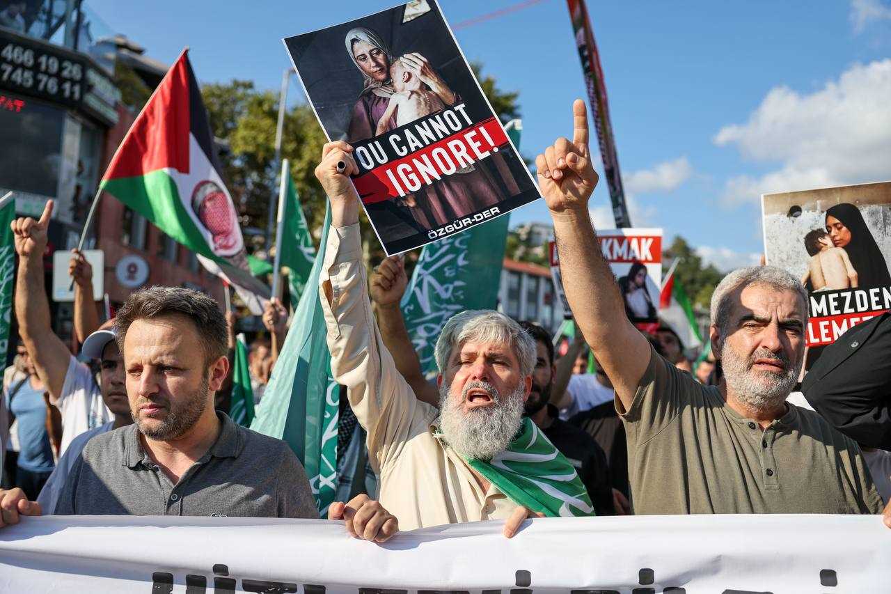 Yetuk ukrainalik ayol