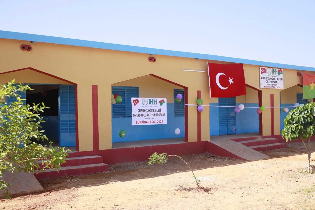 İHH Burkina Faso'da okul inşa etti